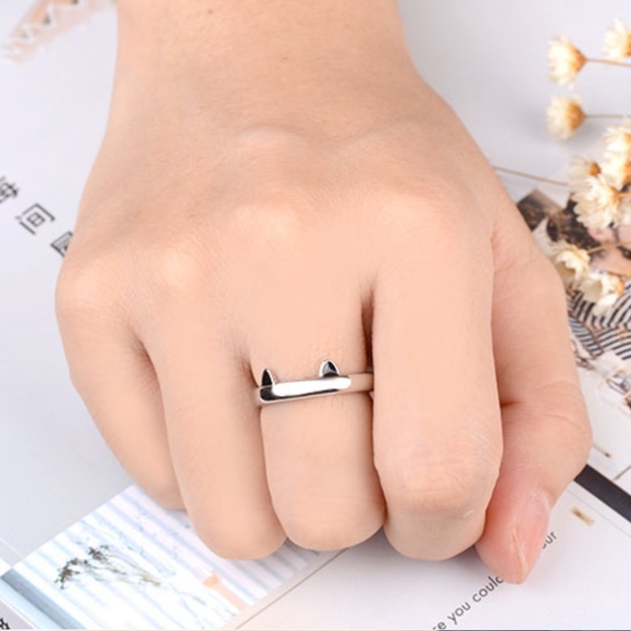 CAT LOVERS Silver Adjustable Cat Ears Ring - Picture 4 of 5